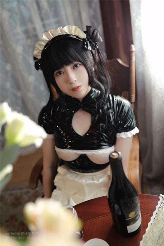 [COS]小容仔咕咕咕-南半球女仆[38P-1V-389MB]